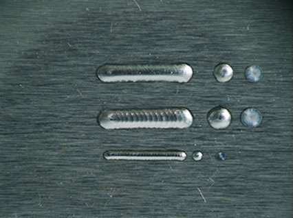 <a href='http://www.kmkhzl.com/product/3.htm' class='text_a'>模具激光焊機(jī)</a>修復(fù)鏡面模具效果